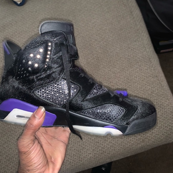 Social Status Jordan 6s - Picture 4 of 5